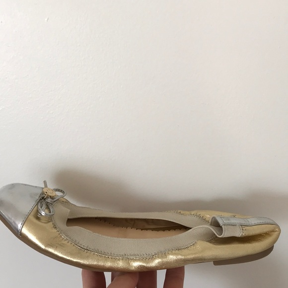 Gold and silver C wonder ballet flats - Picture 3 of 3